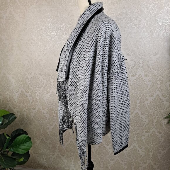 The Royal Standard Rosemary Wrap Jacket Gray and Black Plaid One Size NWT - Picture 6 of 16